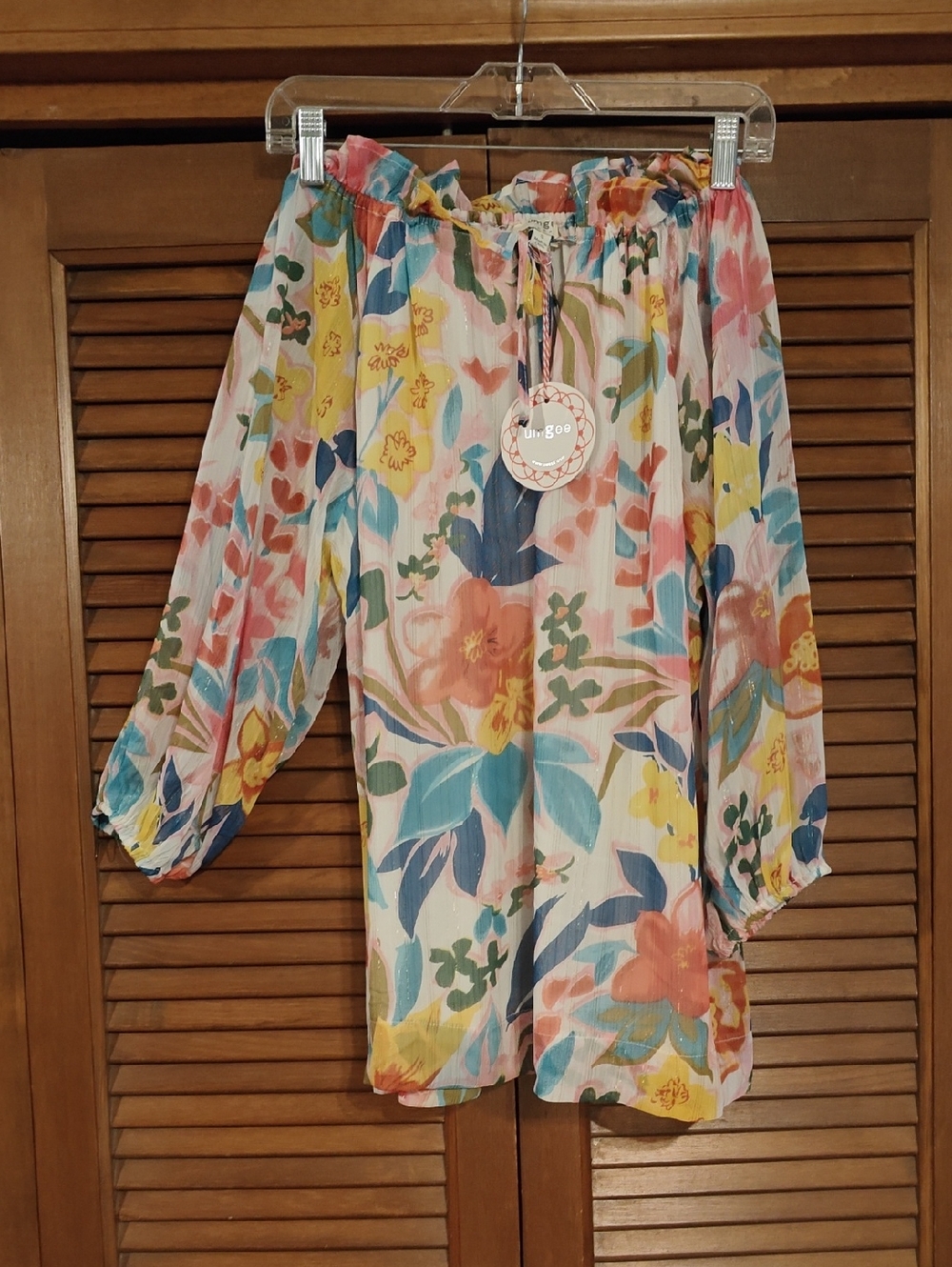 NWT Umgee White and Multicolor Floral  Top